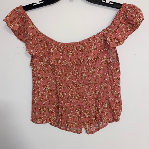 American Eagle Off-The-Shoulder Floral Top - Picture 2 of 2